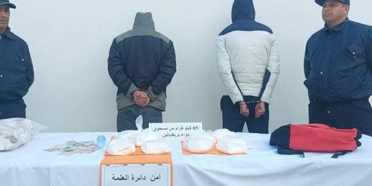 حجز 5 كلغ من مسحوق مؤثرات عقلية وتوقيف شخصين بسطيف