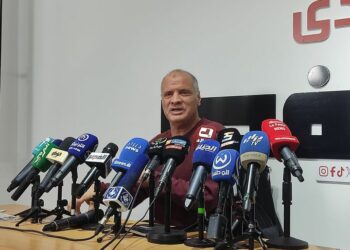 بوشكريو ينتقد رئيسة ومناجير اتحادية كرة اليد