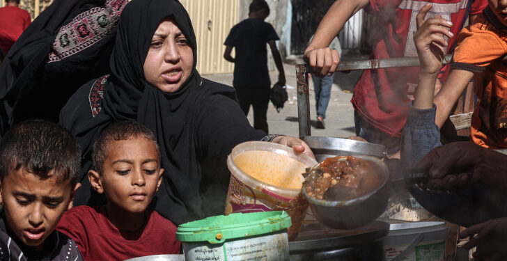 الصحة العالمية تحذر من انتشار الأمراض غزة