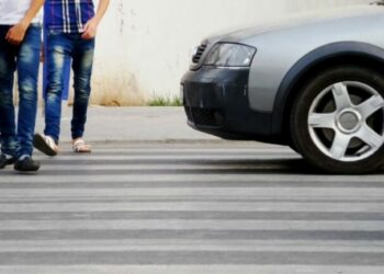 هذه عقوبة تجاوز المركبات قرب ممرات الراجلين