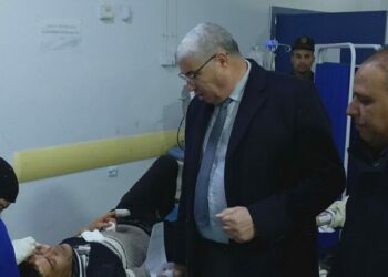 والي سيدي بلعباس يزور جرحى حادث المرور