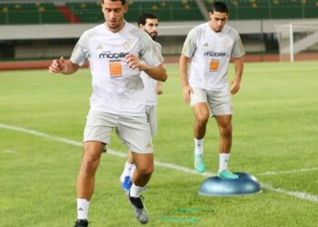 أول حصة تدريبية للمنتخب الوطني في لومي