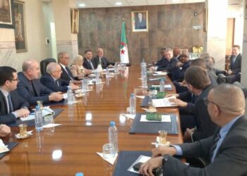 عون: قانون الإستثمار الجديد يحمي المتعاملين الأجانب