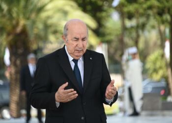 الرئيس تبون يعزي فريق شباب عين تموشنت