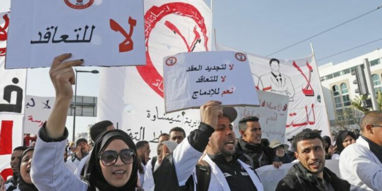 تحذيرات من انفجار الوضع بالمغرب