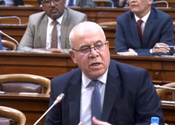 شرفة: ربط المستثمرات الفلاحية بالكهرباء متواصل