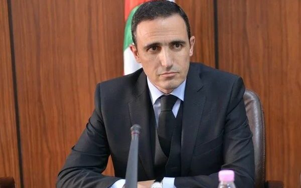 بن حمودة رئيس مدير عام جديد للجوية الجزائرية