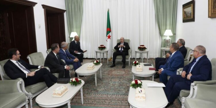 الرئيس تبون يستقبل وزير الداخلية الإيطالي