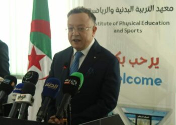 بداري يشرف على تكريم رياضيين في جامعة الجزائر 3