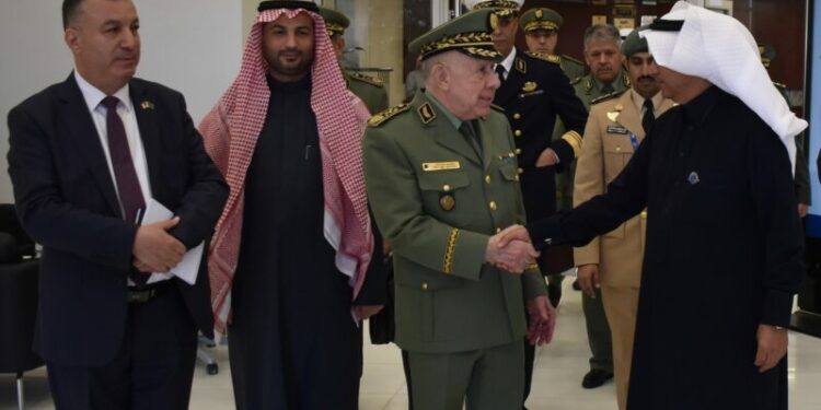 الفريق أول شنقريحة يزور شركتين سعوديتين