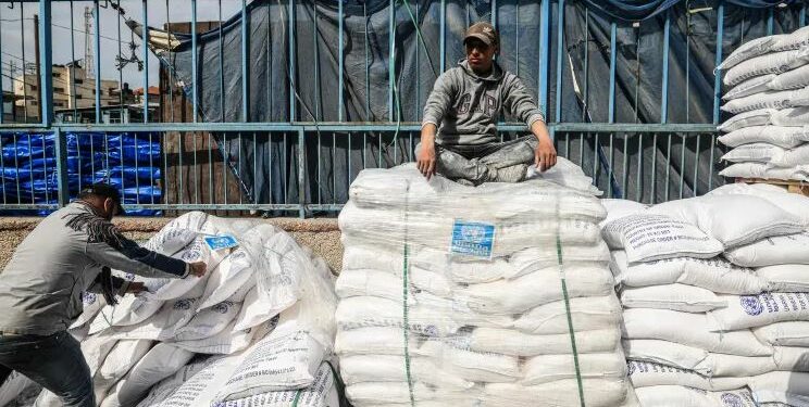 الخارجية الفلسطينية تحذر من مخاطر تعليق مساعدات “الأونروا”