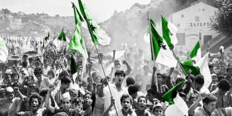 تمديد مسابقة شارة الذكرى السبعين للثورة