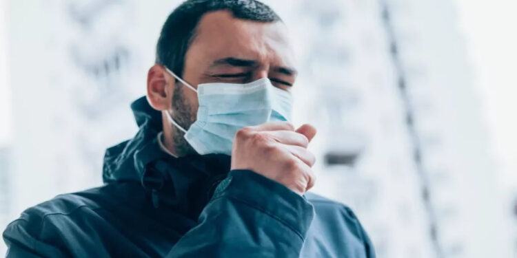 الصحة العالمية تؤكد ارتفاع حالات الإصابة بكوفيد-19