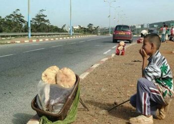 بيع السلع بالطريق السيار شرق-غرب ممنوع