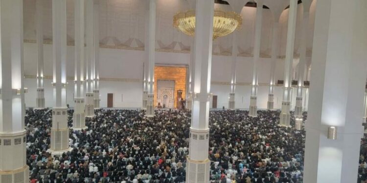 إقامة أول صلاة تراويح في جامع الجزائر