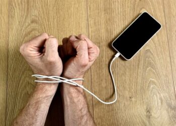 نصائح للتخلص من الإدمان على الهواتف الذكية