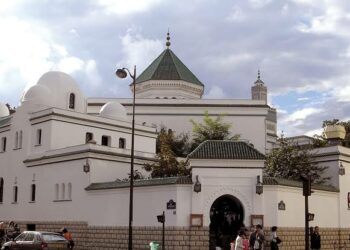 نصرة غزة.. محور خطبة الجمعة بمسجد باريس