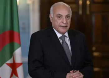 عطاف يعقد ندوة صحفية اليوم