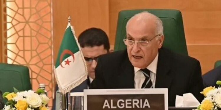 عطاف يدعو لتكثيف الضغط على الاحتلال الصهيوني ومحاسبته