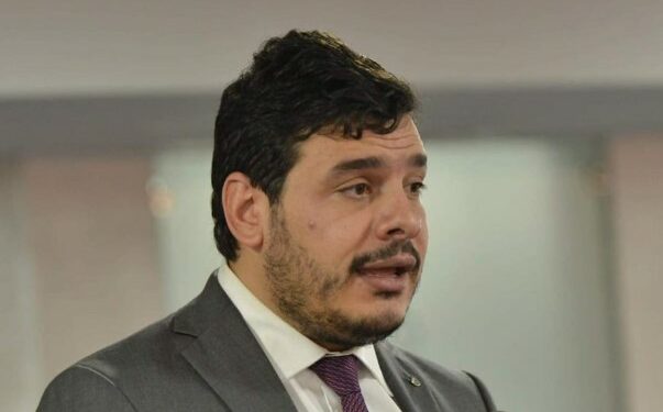 زهير ناصري: في الفاتح ماي نستحضر إنجازات الرئيس تبون في الشغل