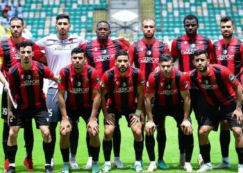 اتحاد الجزائر يتأهل إلى نصف نهائي كأس “الكاف”