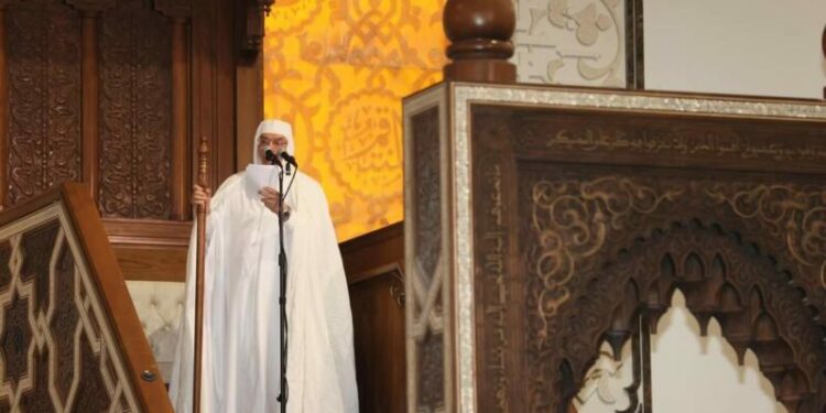 عميد جامع الجزائر يشيد بمواقف الجزائر الثابتة تجاه الشعب الفلسطيني