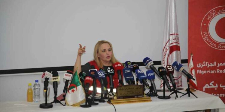 حملاوي تعرض حصيلة نشاط الهلال الأحمر في رمضان