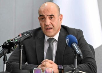 وزير النقل: 10 مليار دينار لتعزيز السلامة والأمن بالمطارات