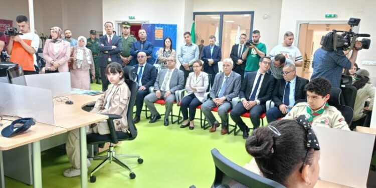كريكو ترافق أطفال في زيارة للقطب التكنولوجي بسيدي عبد الله