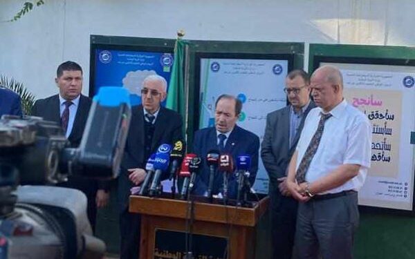 المتعلمون عن بعد يجرون امتحان اثبات المستوى
