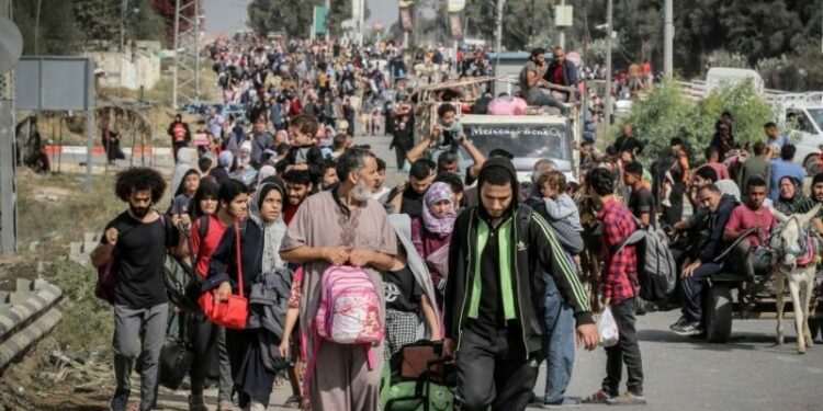 “الأونروا”: الاحتلال الصهيوني هجّر قسريا 80 ألف فلسطيني من رفح في 3 أيام