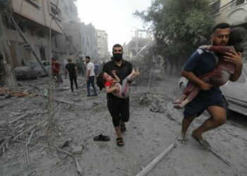  10 شهداء في قصف تجمع لنازحين بغزة