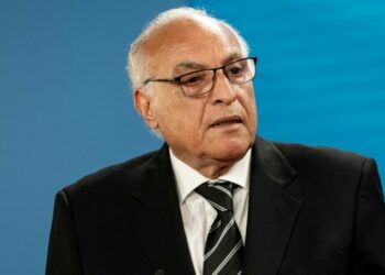 عطاف يجري محادثات مع نظيره الصيني ببكين