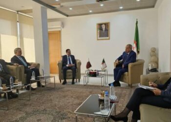 مباحثات جزائرية-قطرية في مجال الصناعة