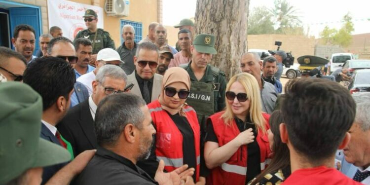 الهلال الأحمر الجزائري يطلق قافلة مساعدات لـ1000 عائلة بغليزان