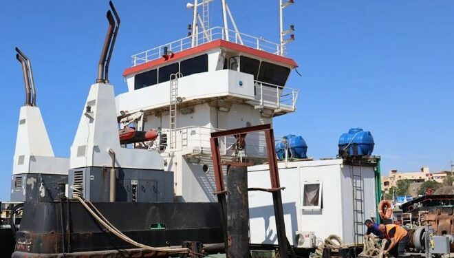 تدشين أول سفينة ترفيه جزائرية الصنع في تيبازة اليوم