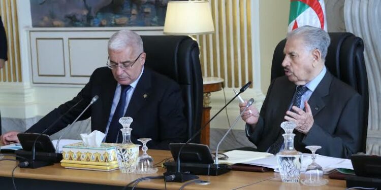 قوجيل وبوغالي يهنئان الجزائريين بمناسبة العيد