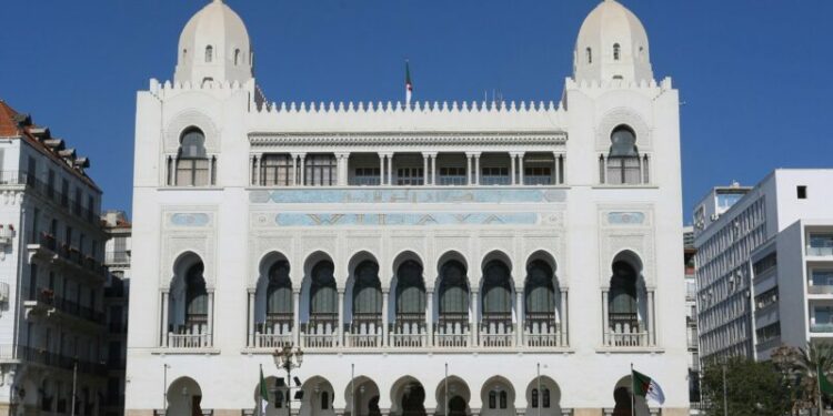 يوم برلماني حول “رابطة جيش- أمة لتقوية اللحمة الوطنية”