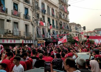 فرحة أنصار شباب بلوزداد بعد التتويج بكأس الجزائر