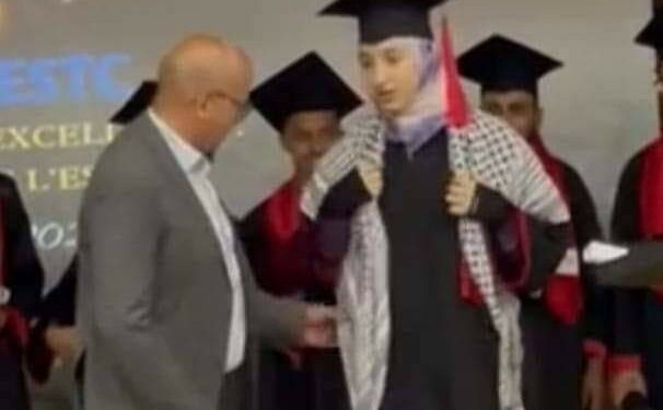 غضب عارم بعد رفض تكريم طالبة بسبب الكوفية الفلسطينية بالمغرب