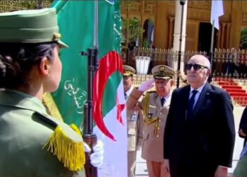 رئيس الجمهورية يشرف على حفل تخرج الدفعات بالأكاديمية العسكرية لشرشال