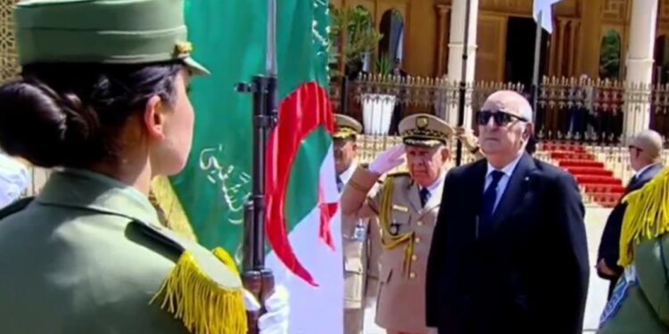 رئيس الجمهورية يشرف على حفل تخرج الدفعات بالأكاديمية العسكرية لشرشال