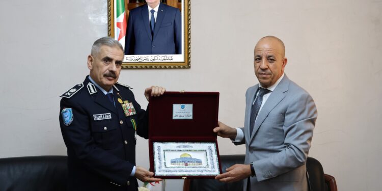 المدير العام للأمن الوطني يستقبل نظيره الفلسطيني