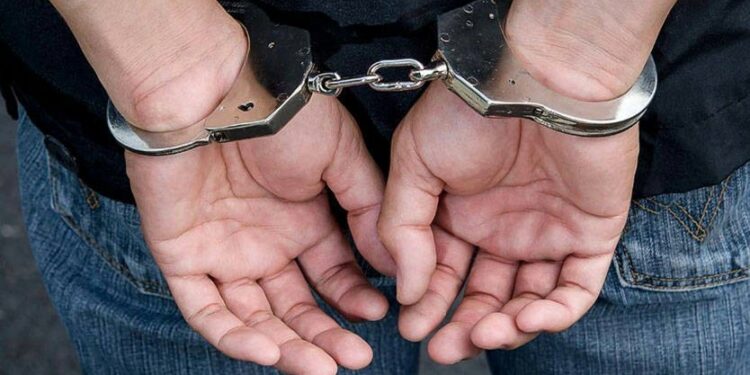 توقيف شخصين وحجز مخدرات بالعاصمة