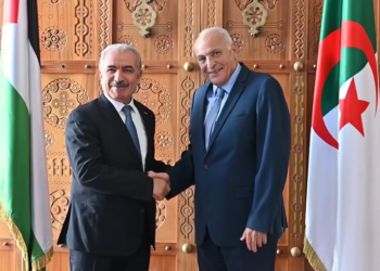 عطاف يستقبل رئيس مجلس إدارة مركز الأبحاث الفلسطيني
