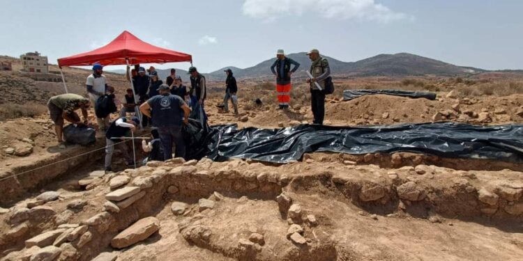 العثور على أسوار مدينة قديمة بتلمسان