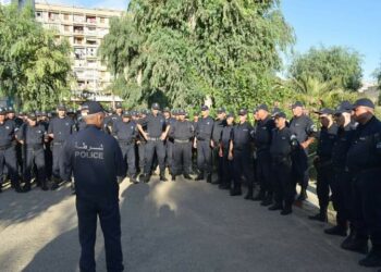 بالصور.. مداهمات ليلية لبؤر الجريمة بالعاصمة