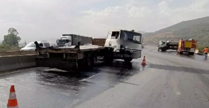 غلق مؤقت للطريق السيار بالبويرة