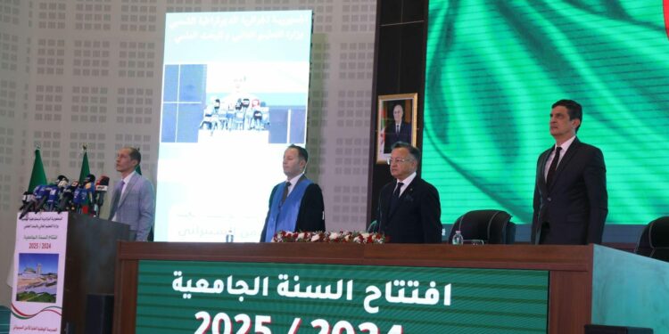 بداري: تطوير الجامعة ضمن أولويات الرئيس تبون