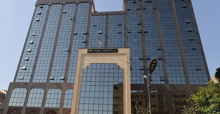 لعقاب يحث الشركاء المهنيين على الارتقاء بالعمل الصحفي